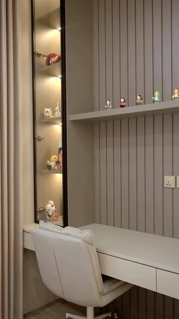 Built-in ruang kerja dan rak display